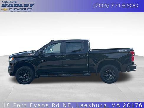 Used 2025 Chevrolet Silverado 1500 LT Trail Boss w/ Convenience Package II AWD/4WD image 2