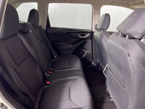 Used 2024 Subaru Forester Premium image 31