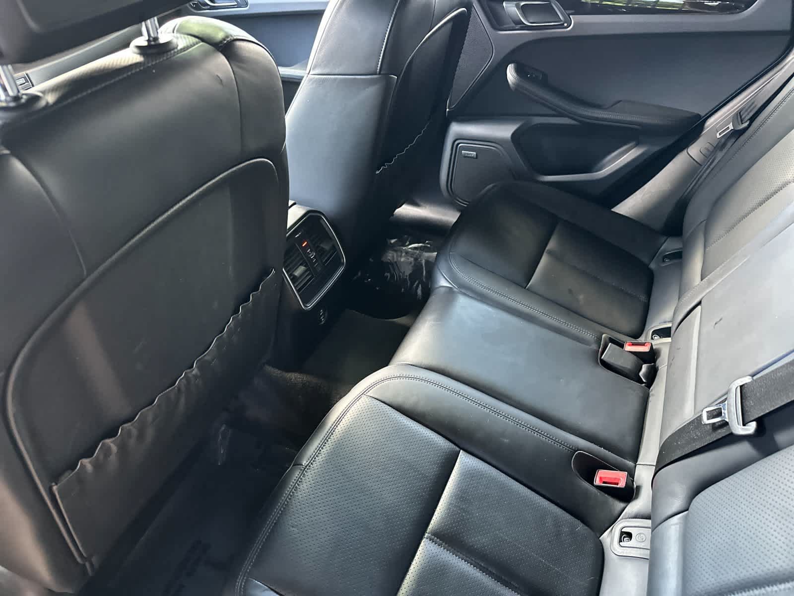Certified 2021 Porsche Macan S AWD/4WD image 13