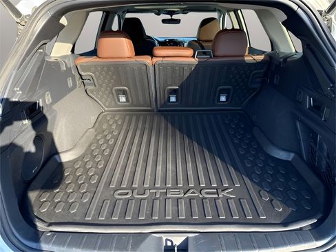 Used 2022 Subaru Outback Touring image 25