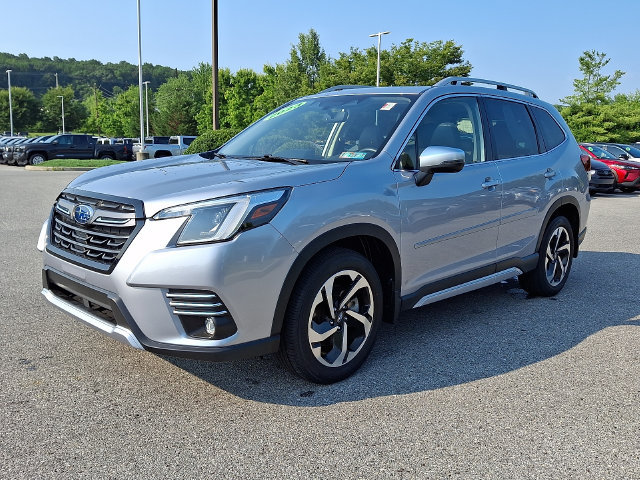 Used 2023 Subaru Forester Touring AWD/4WD image 3