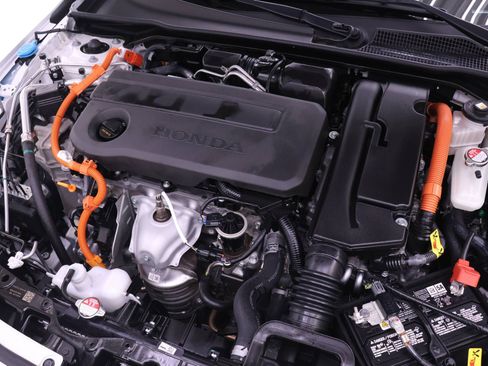 Used 2025 Honda Civic Sport image 17