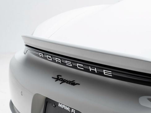 Used 2020 Porsche 718 Boxster Spyder RWD image 65