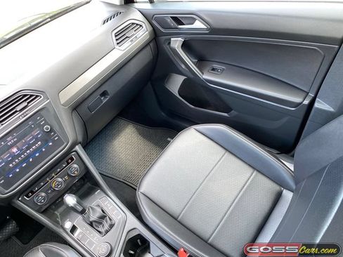 Used 2021 Volkswagen Tiguan SE AWD/4WD image 15