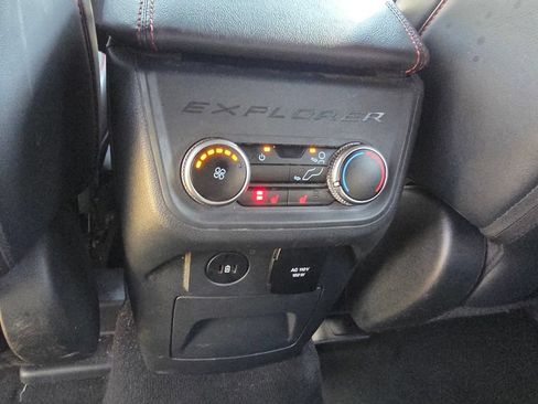 Used 2025 Ford Explorer ST-Line w/ Premium Package RWD image 18