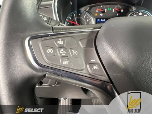 Used 2024 Chevrolet Equinox LT FWD image 17
