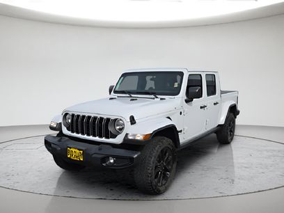 Used 2025 Jeep Gladiator Sport