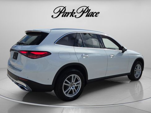 Used 2025 Mercedes-Benz GLC 300 image 6