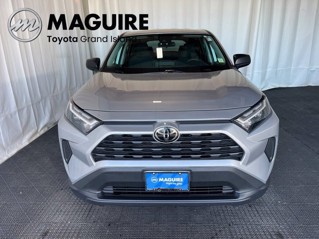Used 2024 Toyota RAV4 LE AWD/4WD image 33