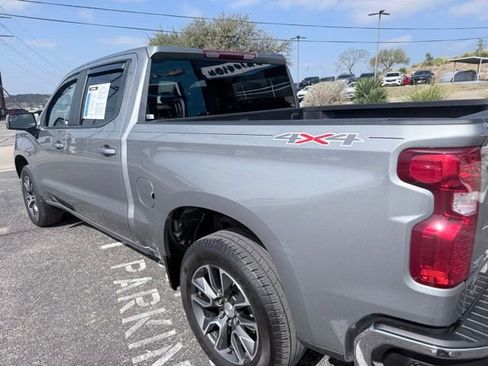 Used 2023 Chevrolet Silverado 1500 LT AWD/4WD image 21