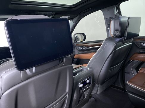 Certified 2023 GMC Yukon XL Denali Ultimate AWD/4WD image 35