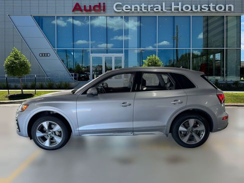 Used 2023 Audi Q5 2.0T Premium Plus w/ Premium Plus Package image 2