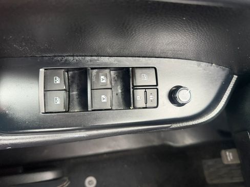 Used 2017 Toyota Highlander XLE w/ Carpet Mat Package AWD/4WD image 24