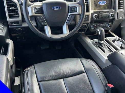 Used 2019 Ford F150 Lariat w/ Equipment Group 502A Luxury AWD/4WD image 5