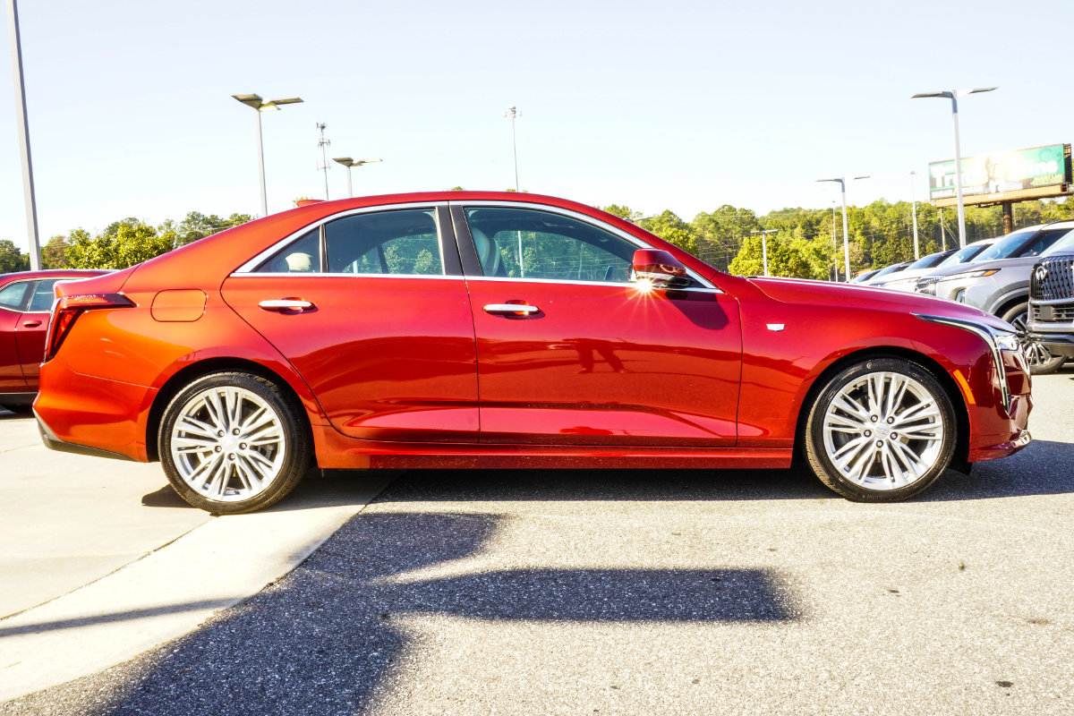 Used 2021 Cadillac CT4 Premium Luxury RWD image 7