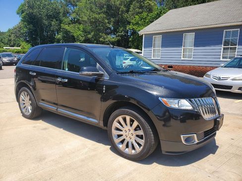 Used 2015 Lincoln MKX AWD w/ Equipment Group 102A image 3