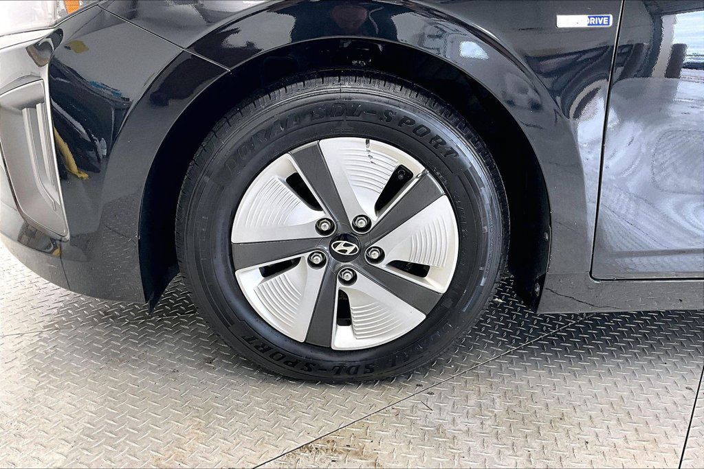 Used 2020 Hyundai Ioniq Blue FWD image 8