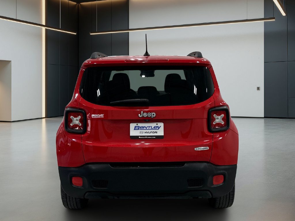 Used 2016 Jeep Renegade Latitude FWD image 5