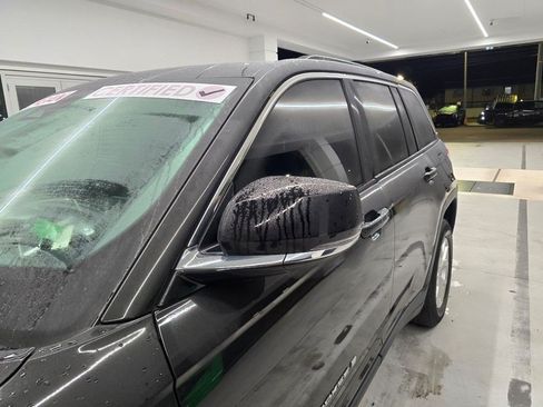 Used 2023 Jeep Grand Cherokee Limited AWD/4WD image 10