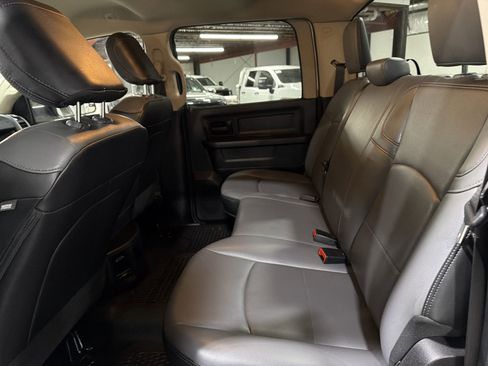 Used 2020 RAM 2500 Tradesman w/ Chrome Appearance Group image 15