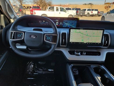 New 2025 Ford Expedition Active image 6