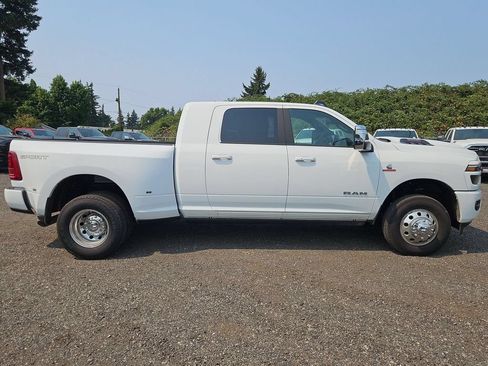 New 2026 RAM 3500 Laramie AWD/4WD image 8