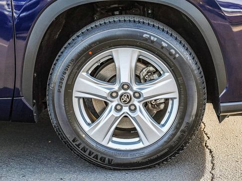 Certified 2023 Toyota Highlander LE image 30