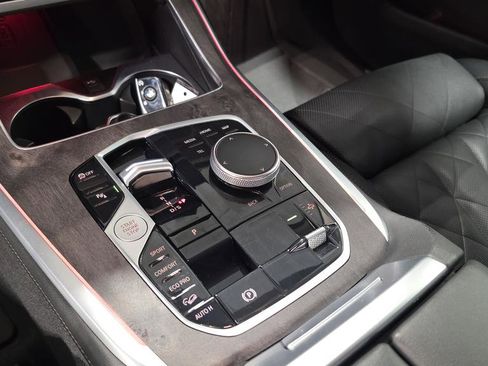 Used 2023 BMW X7 xDrive40i w/ Premium Package image 21