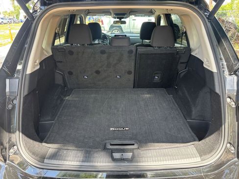 Used 2025 Nissan Rogue SV AWD/4WD image 33