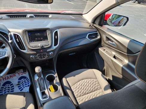 Used 2020 Chevrolet Equinox LT w/ Driver Convenience Package FWD image 16
