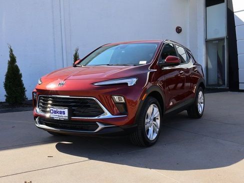 Certified 2024 Buick Encore GX Preferred FWD image 4
