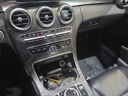 Used 2018 Mercedes-Benz C 300 Sedan image 32