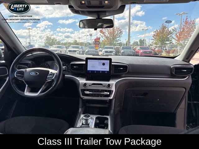 Used 2021 Ford Explorer XLT w/ Class III Trailer Tow Package AWD/4WD image 12