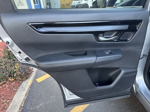 Used 2024 Honda CR-V Sport Touring image 11