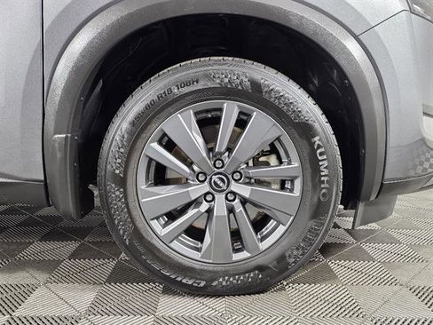 Used 2024 Nissan Pathfinder SV image 12