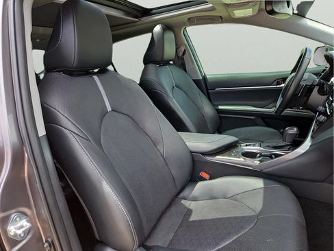 Used 2024 Toyota Camry XSE w/ Navigation Package FWD image 9