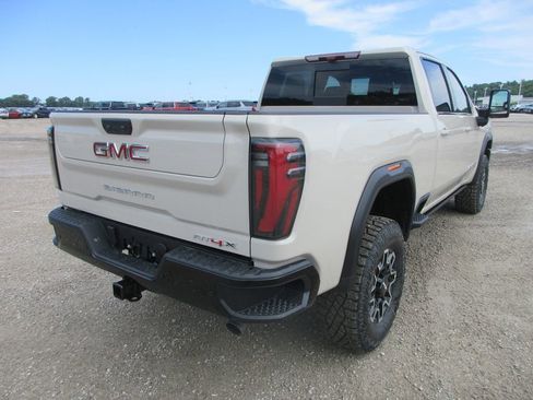 New 2026 GMC Sierra 2500 AT4X AWD/4WD image 5