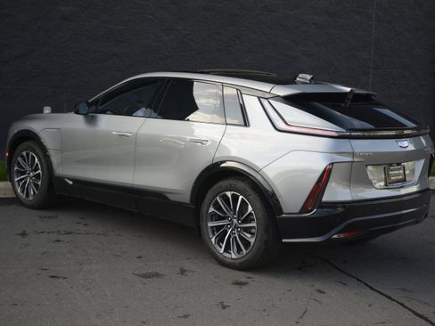 Used 2025 Cadillac Lyriq Sport w/ LPO, Floor Liner Package image 3