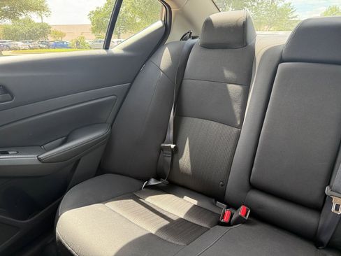 Used 2025 Nissan Altima 2.5 SV FWD image 40