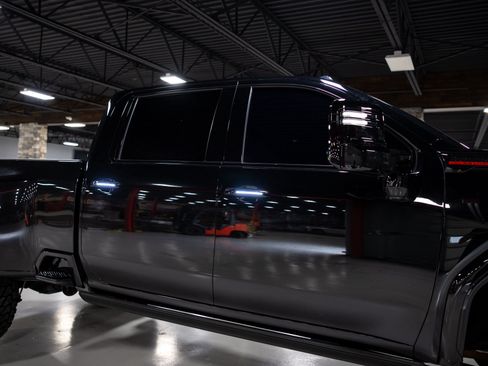 Used 2024 GMC Sierra 3500 Denali w/ Denali Reserve Package AWD/4WD image 28