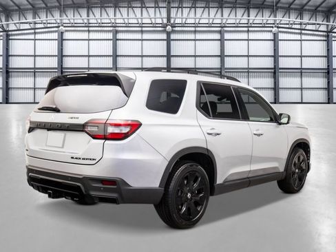 New 2026 Honda Pilot Black Edition image 5