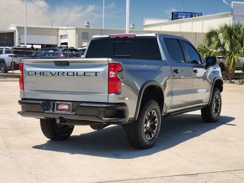 Used 2024 Chevrolet Silverado 1500 ZR2 w/ Technology Package image 7