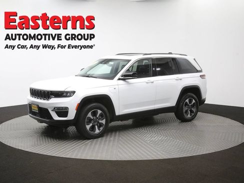 Used 2022 Jeep Grand Cherokee Limited 4xe w/ Luxury Tech Group II AWD/4WD image 61