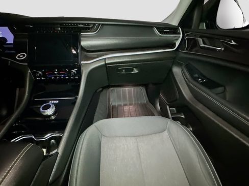 Used 2023 Jeep Grand Cherokee L Laredo w/ Luxury Tech Group I AWD/4WD image 25