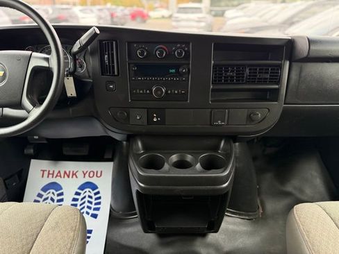 Used 2016 Chevrolet Express 2500 image 15