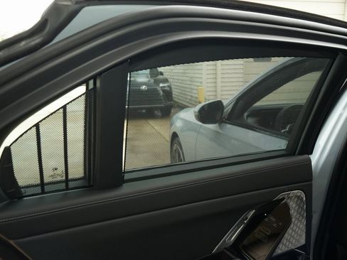 Used 2023 BMW 760i xDrive image 26