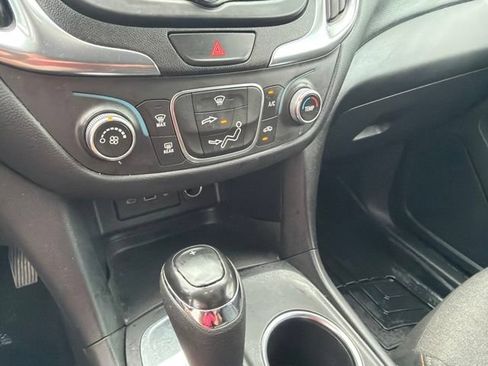 Used 2021 Chevrolet Equinox LT FWD image 23