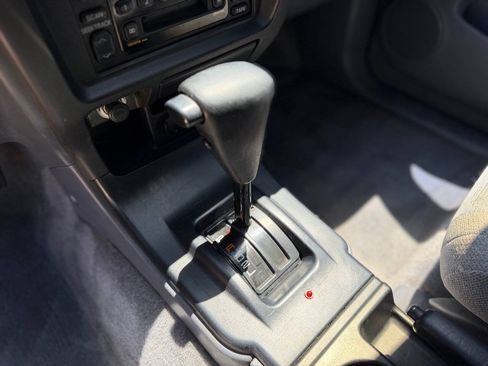 Used 2000 Toyota 4Runner SR5 RWD image 20