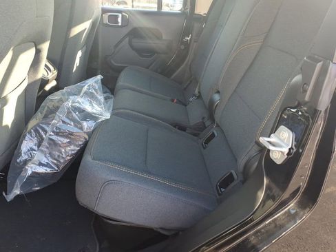 New 2026 Jeep Gladiator Sport AWD/4WD image 6