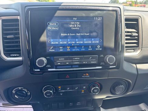 Used 2022 Nissan Frontier SV AWD/4WD image 16